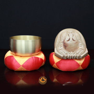 Bộ Chuông Mõ Tụng Kinh Tại Gia, Chuông đồng vàng trơn , Mõ làm từ gỗ chương mộc